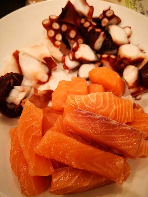 sashimi พร้อมทาน